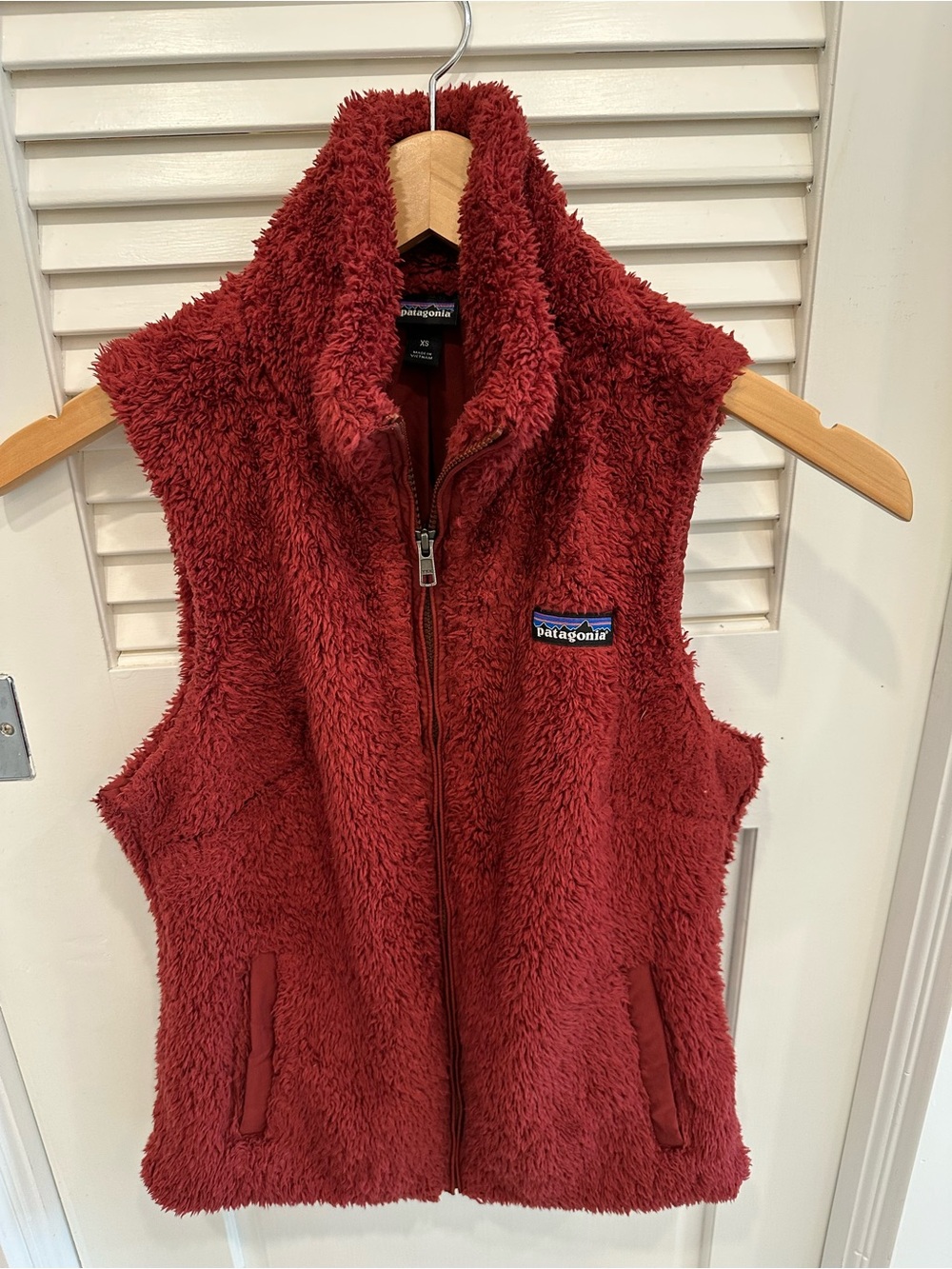 Patagonia Women's Red Fleece Vest - Cozy Zip-Up Layer, size XS